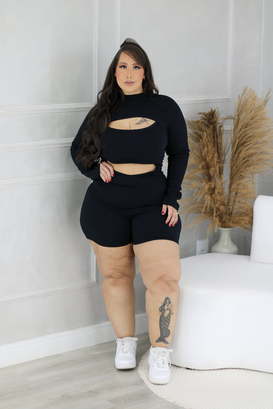 Macaquinho Plus Size Preto - Cód. 0354
