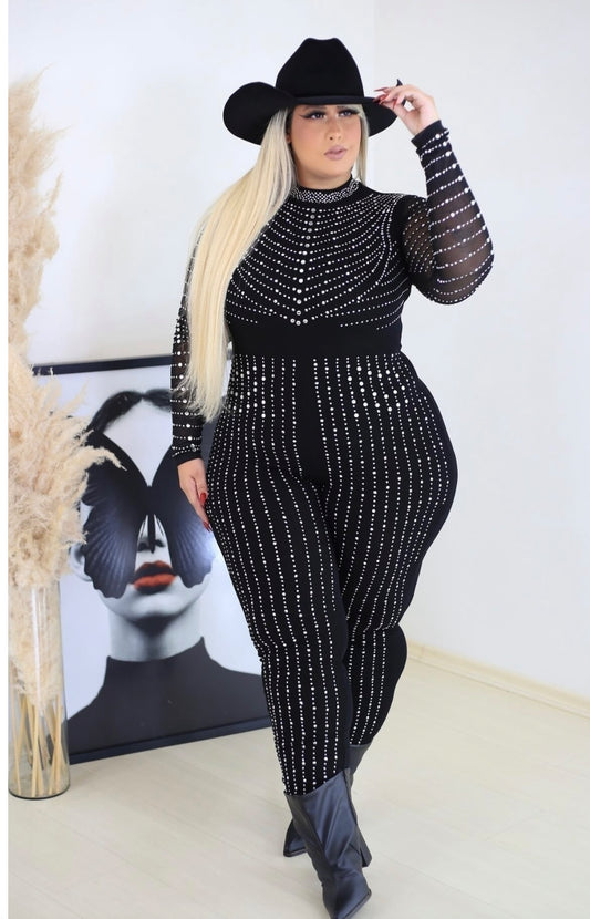 Macacão Plus Size em Malha com Aplicação e Manga em Tule Preto - Cód. 0163