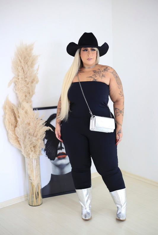 Macacão Plus Size Tomara que Caia em Poliamida Preto - Cód. 0168