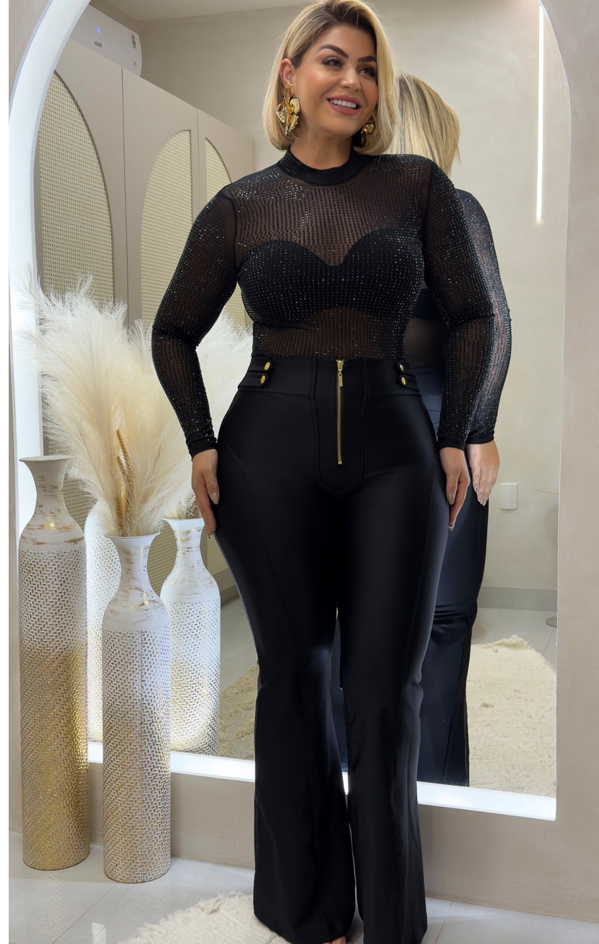 Calça Plus Size Flare em Poliamida Preto com Zíper Lipo - Cód. 0046