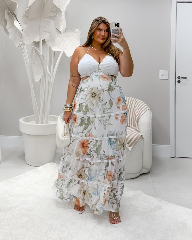 Vestido Plus Size Longo em Tule Floral com Busto Artesanal em Corda Branco - Cód. 0301 ( Previsão de envio dia 15/09)
