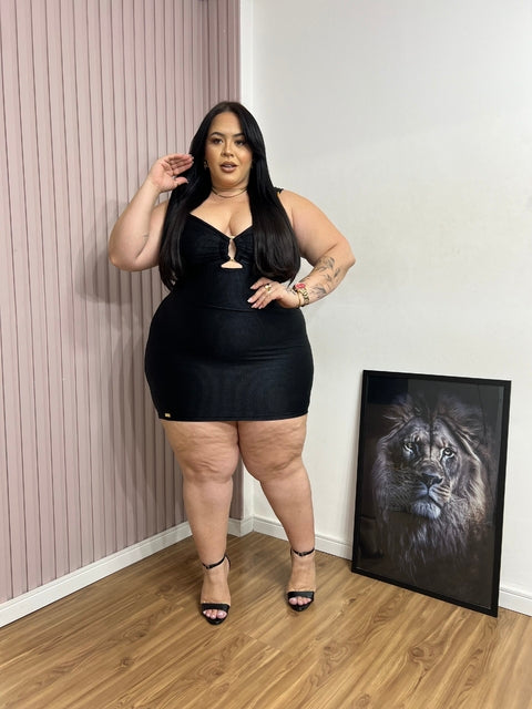 Vestido Plus Size Curto Acetinado Preto - Cód. 0234