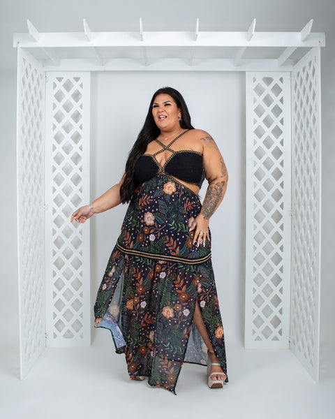 Vestido Plus Size em Tule Floral com Bojo Artesanal em Corda Preto - Cód. 0283