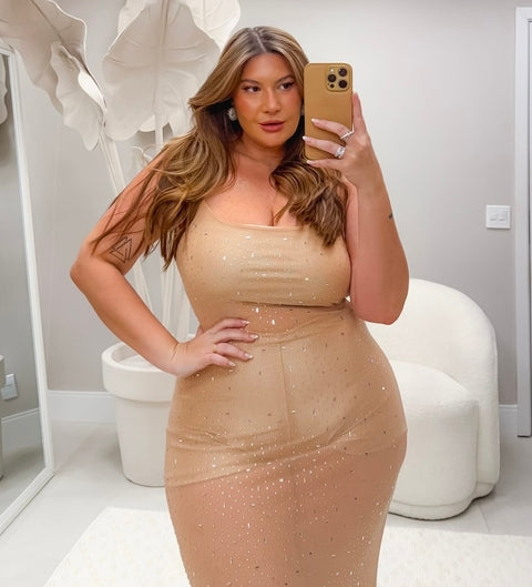 Vestido Plus Size Longo em Tule com Aplicação cor Nude Estilo Cauda de Sereia - Cód. 0298