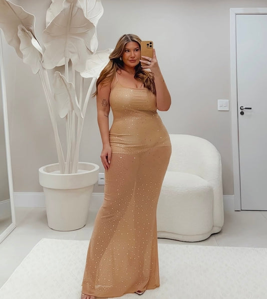 Vestido Plus Size Longo em Tule com Aplicação cor Nude Estilo Cauda de Sereia - Cód. 0298