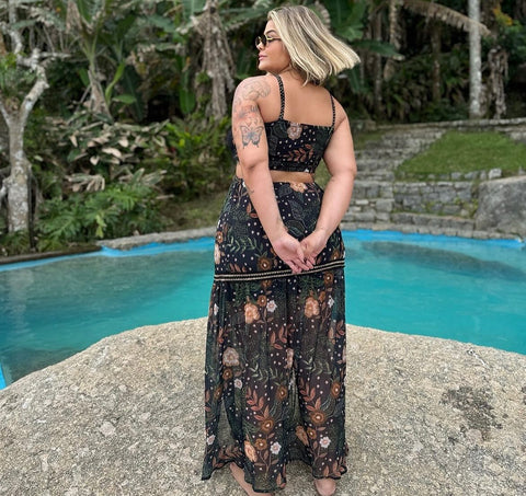 Vestido Plus Size em Tule Floral com Bojo Artesanal em Corda Preto - Cód. 0283