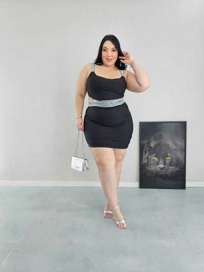 Vestido Plus Size Curto Preto com Detalhes em Prata na Cintura e Alças - Cód. 0270