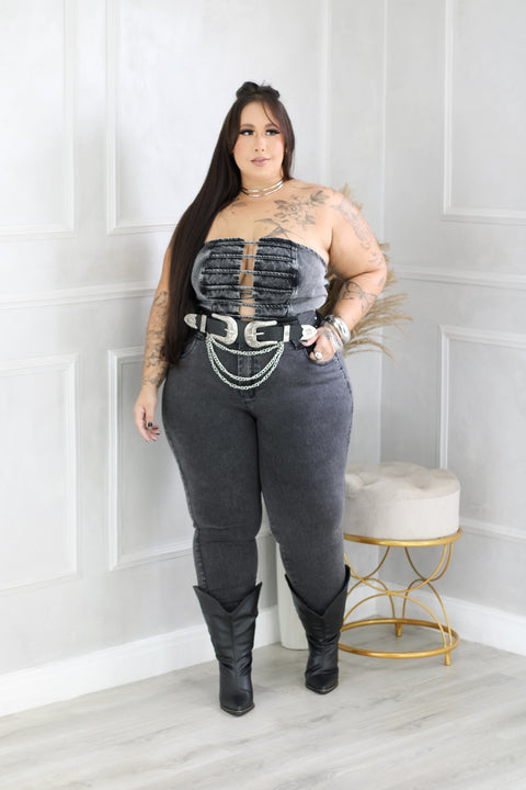 Calça Jeans Plus Size com Elastano Preto (Modelo usou 52) (Não acompanha o cinto) - Cód. 0041