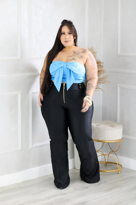 Calça Plus Size Flare em Poliamida Preto com Zíper Lipo - Cód. 0046