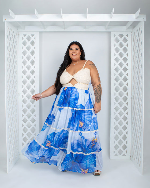 Vestido Plus Size Longo em Tule Floral Azul com Bojo Artesanal em Corda - Cód. 0300